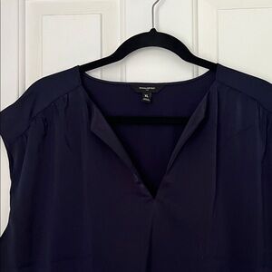 Banana Republic Navy Sleeveless Blouse XL